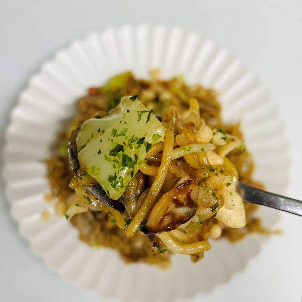 マルちゃん公式の「焼そばめし」のレシピ