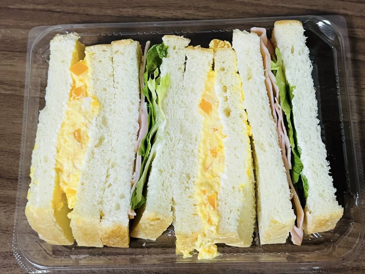 ふわふわの耳つき食パンだよ♪