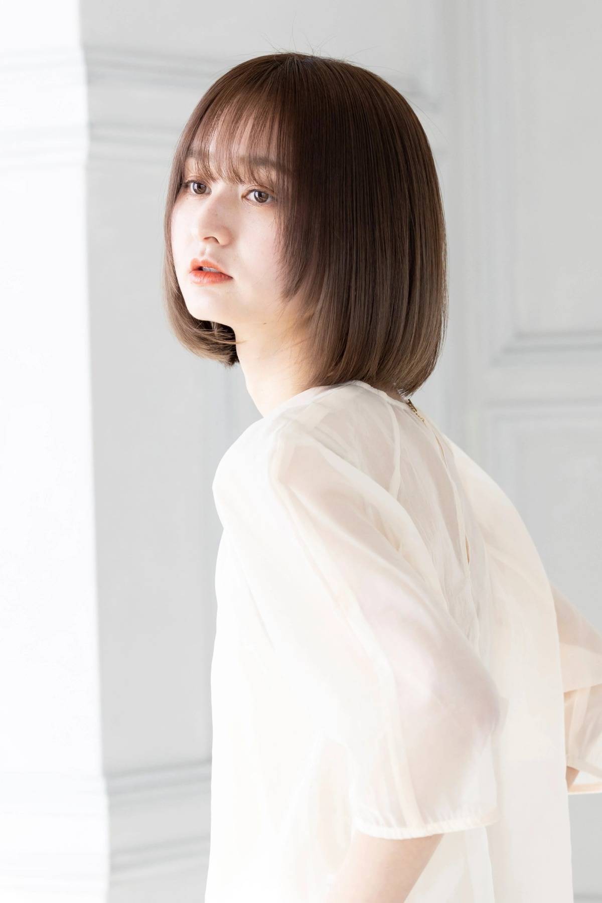 ブラウンカラーのツヤ感ボブ