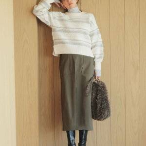 カーキスカートのおすすめコーデ16選♪長さ・季節・柄別に紹介