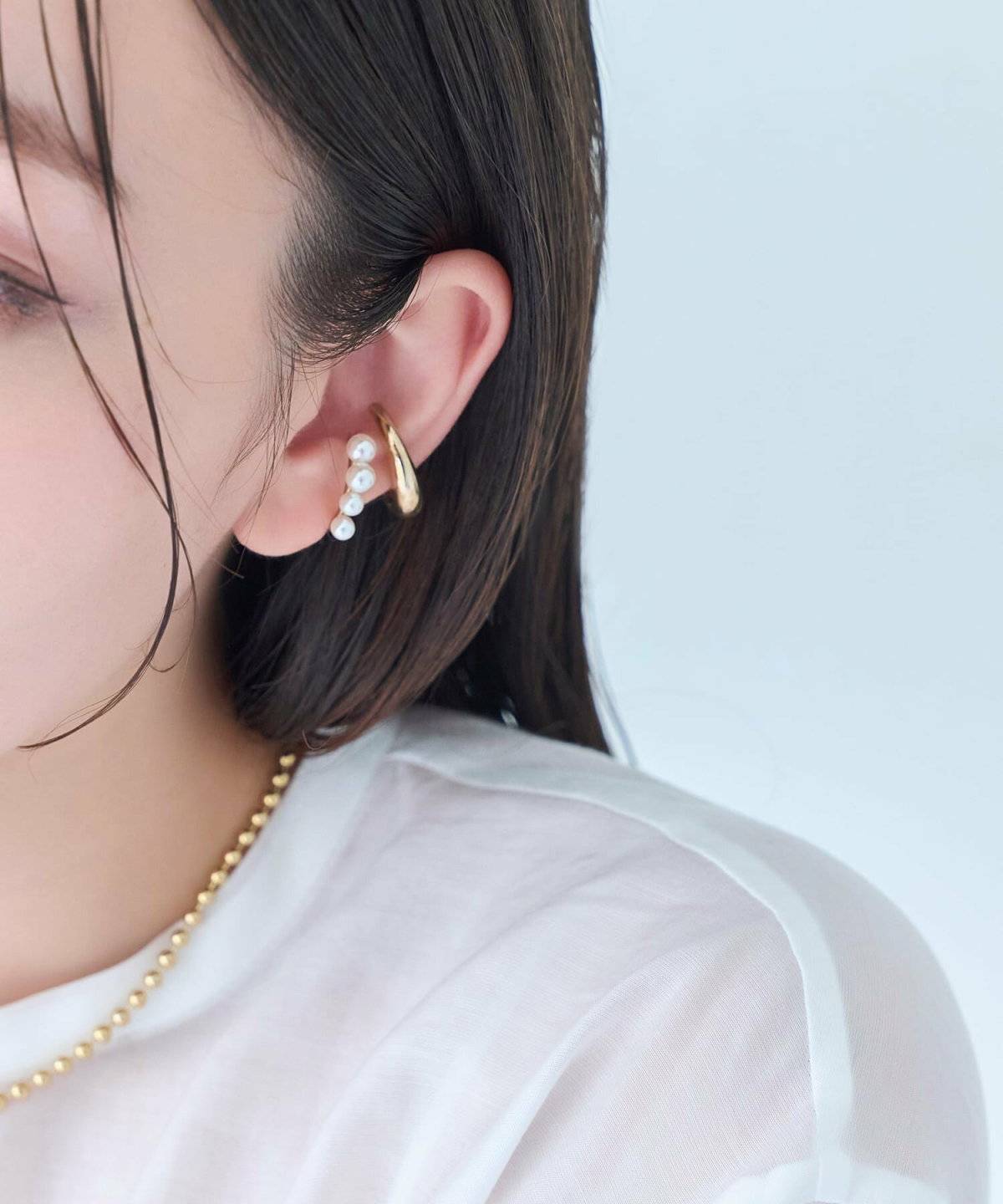 春コーデの女性