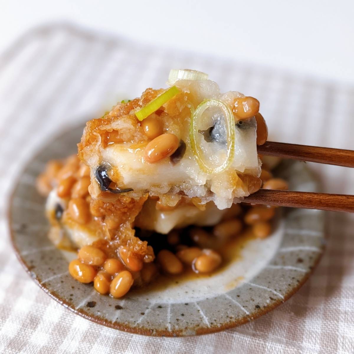 タカノフーズ公式の「おろしねぎ納豆もち」のレシピ