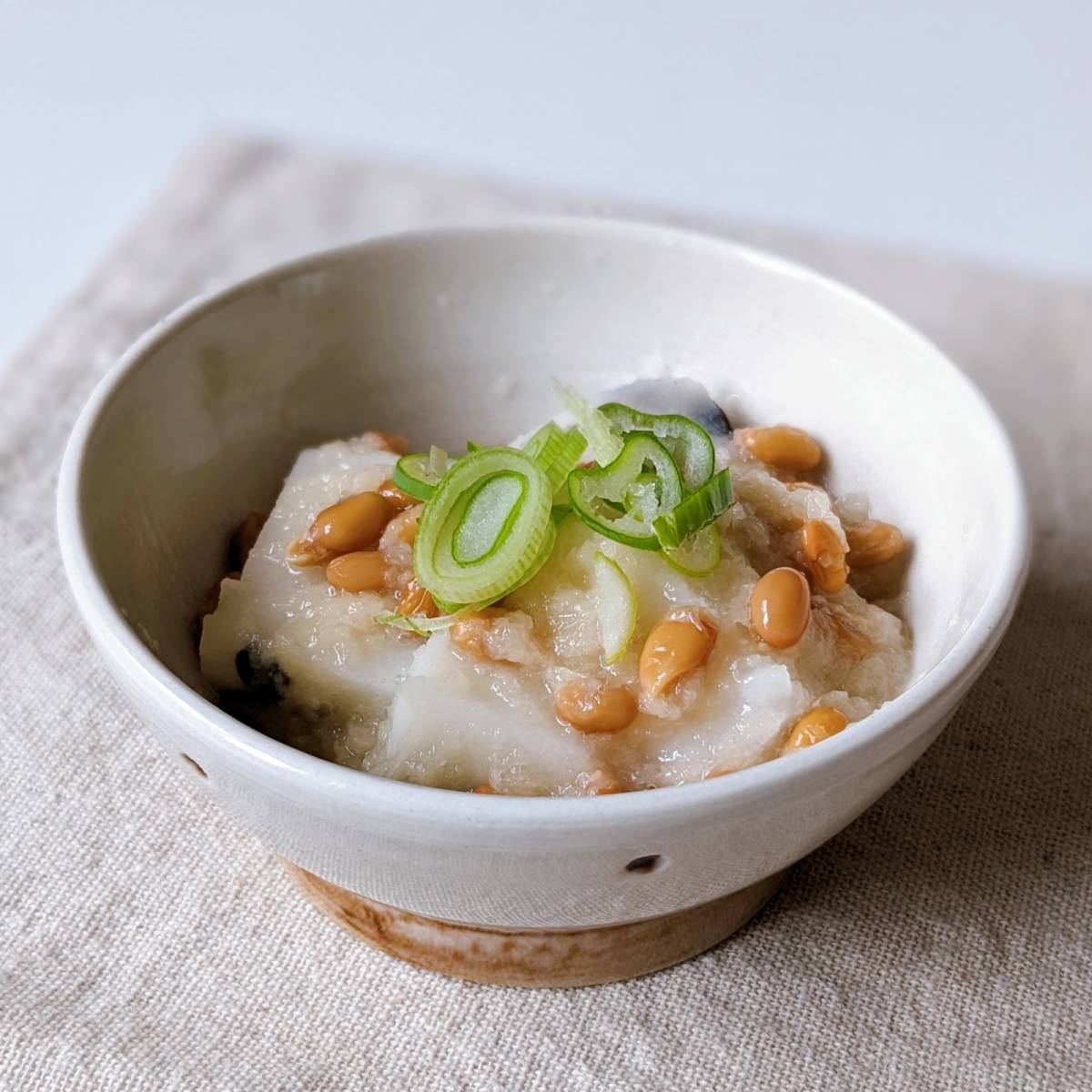 タカノフーズ公式の「納豆からみもち」のレシピ