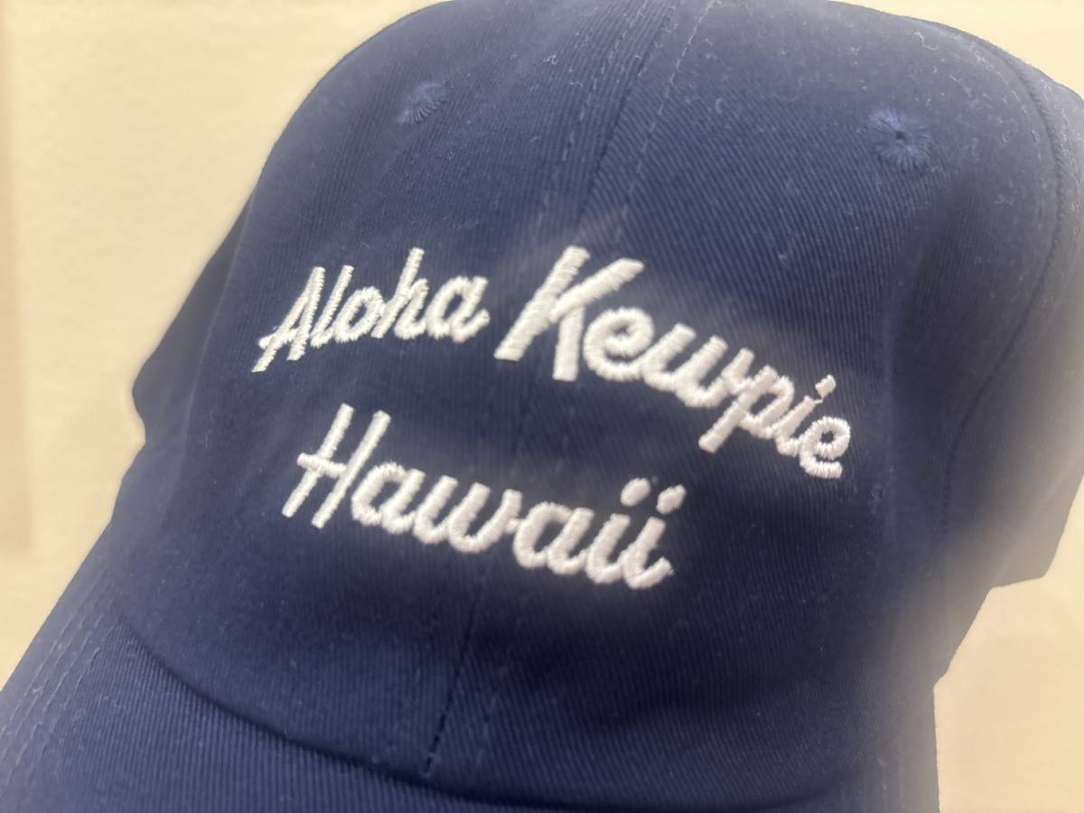 キューピープリントのネイビーキャップ