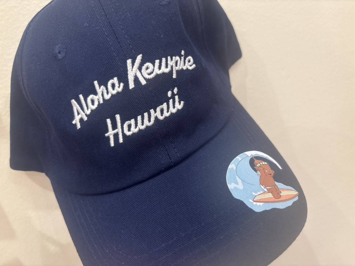 キューピープリントのネイビーキャップ