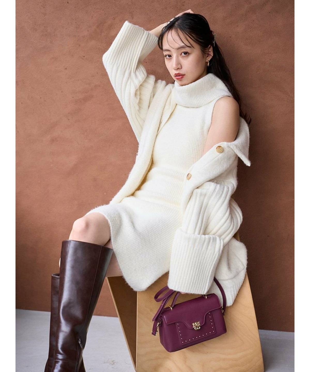 ニットを着た女性