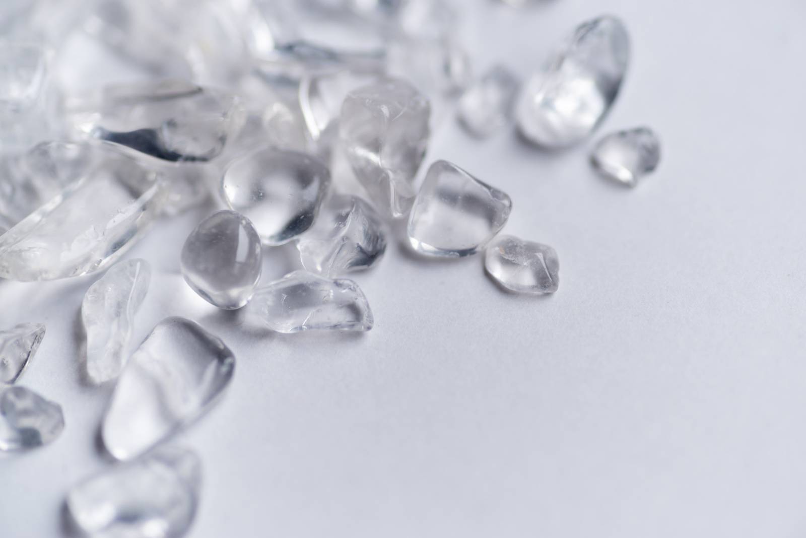 窓　財運　上がる　水晶