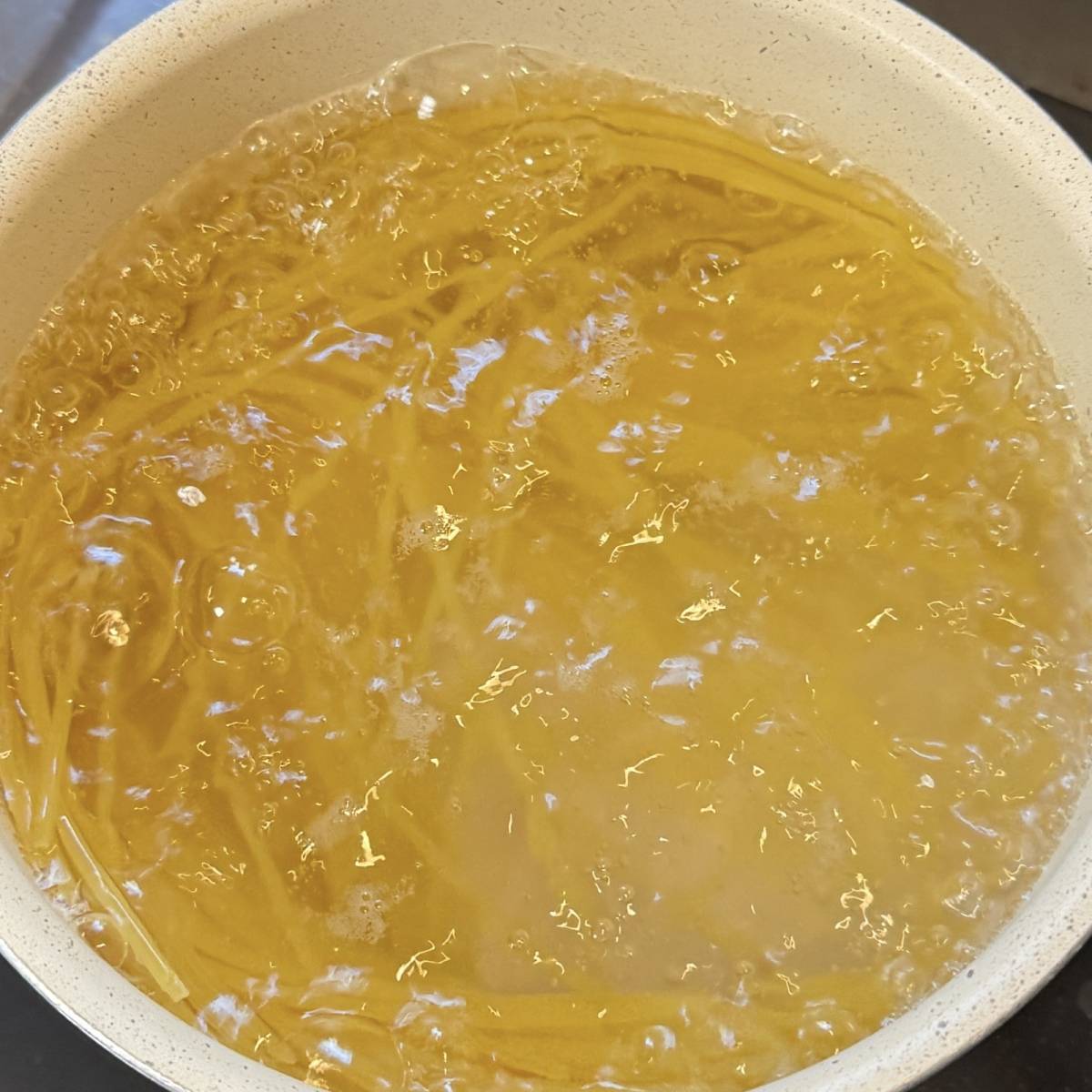 マ・マー公式の「混ぜるだけで簡単♪ツナのかまたまパスタ」のレシピ