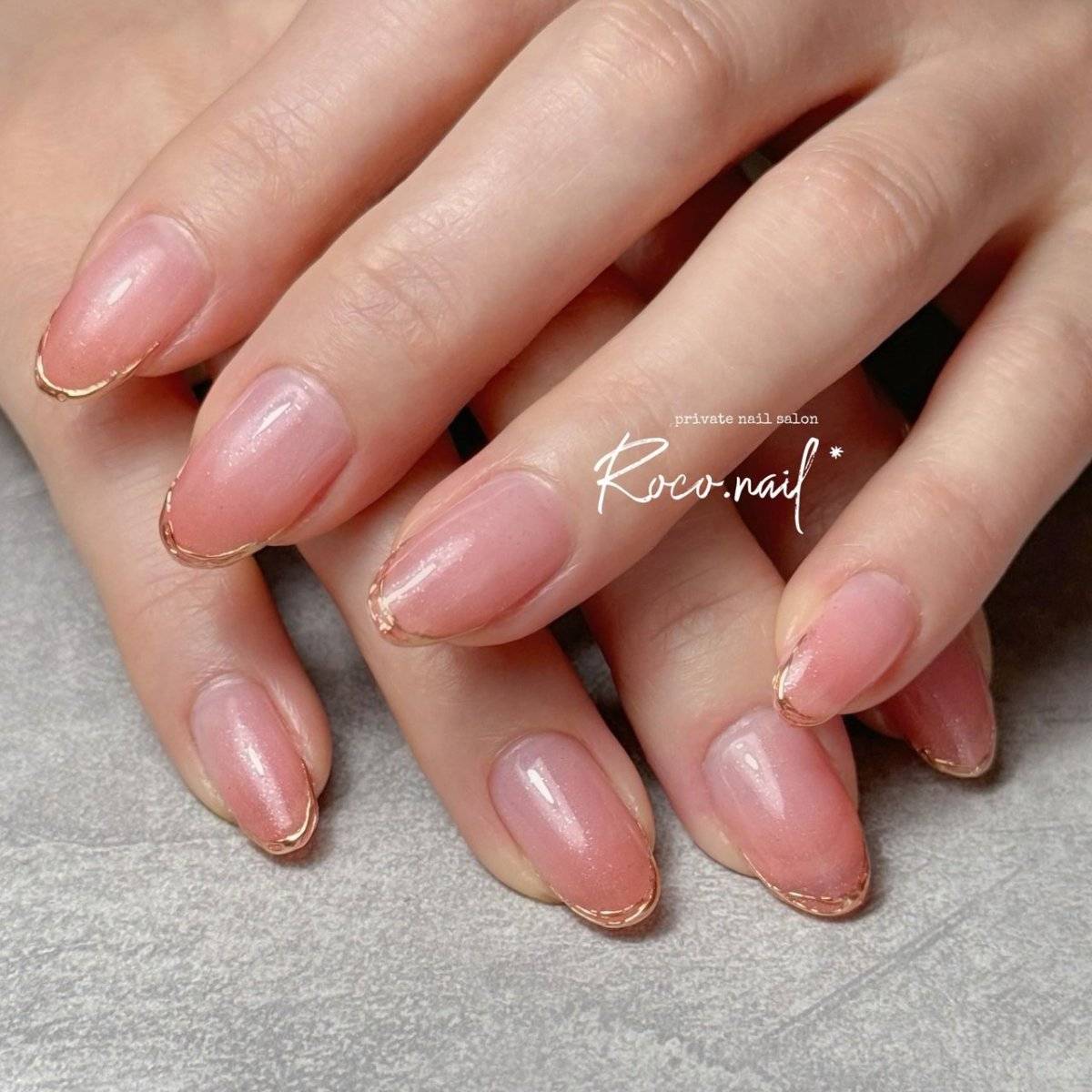 コーラルピンクネイル