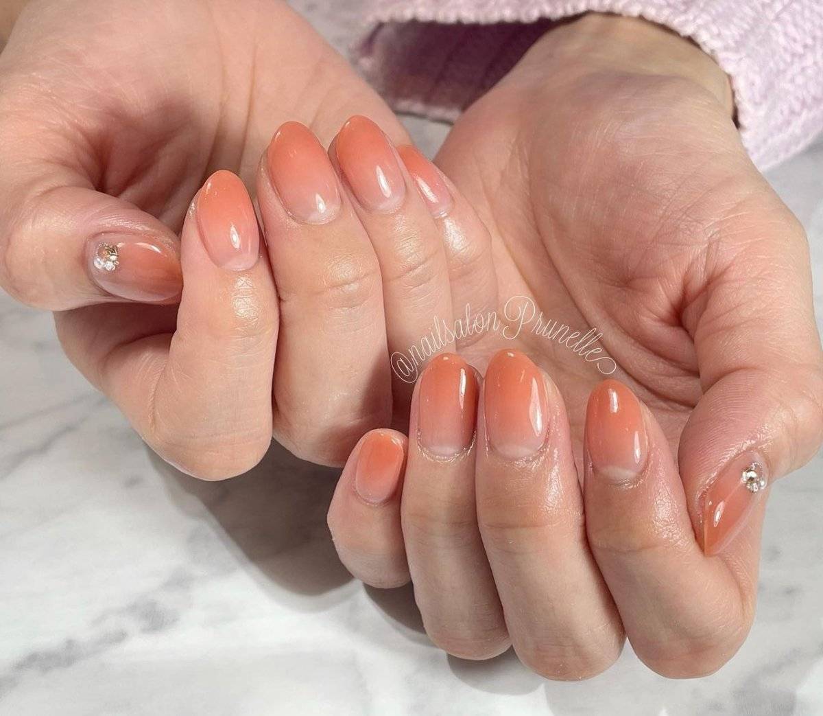 コーラルオレンジネイル