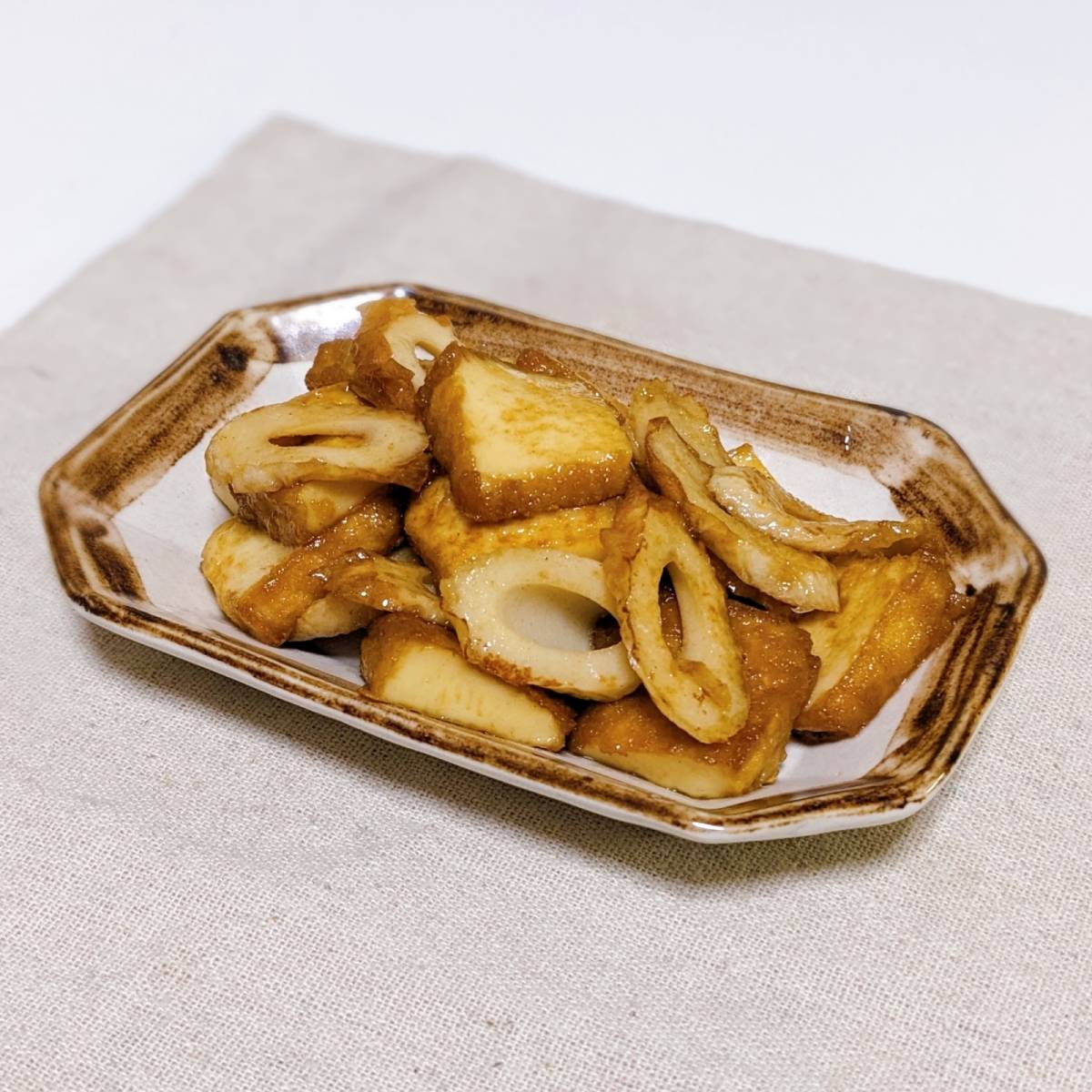 ニッスイ公式の「活ちくわと厚揚げのからし炒め」のレシピ