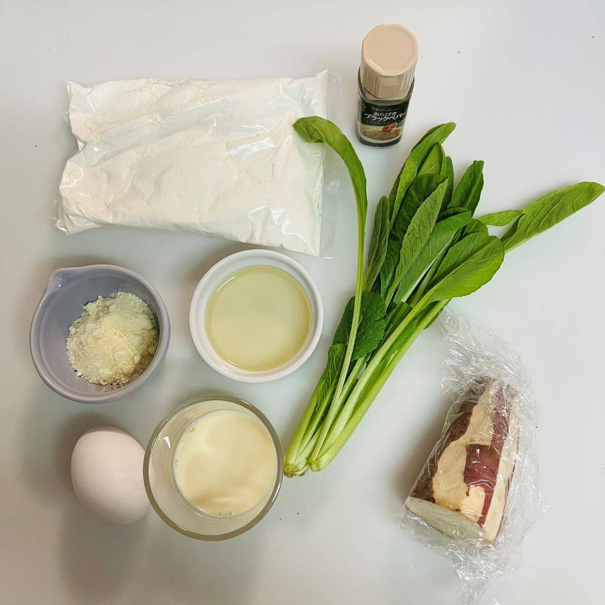 JAグループ公式の「サツマイモと小松菜の食事マフィン」のレシピ