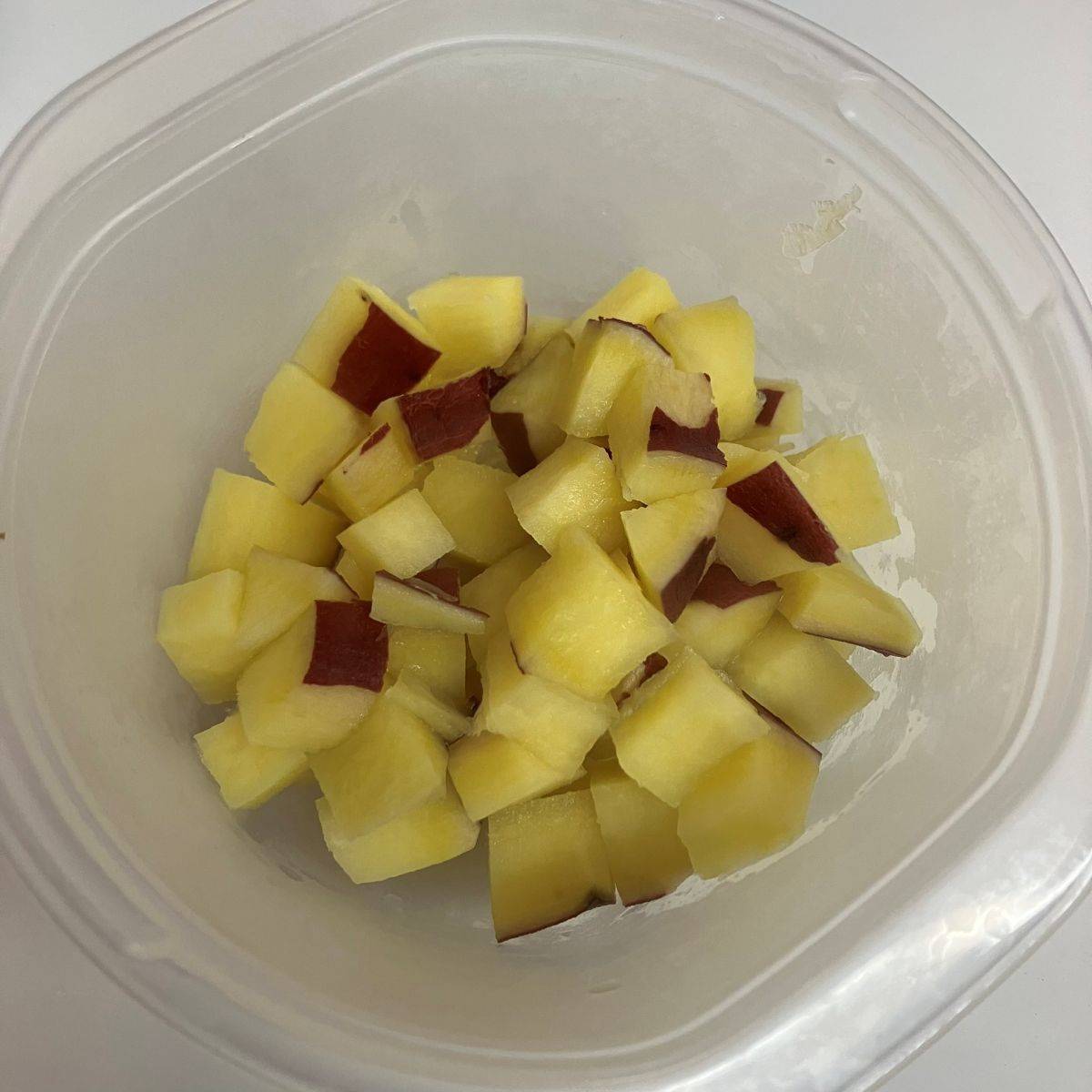 JAグループ公式の「サツマイモと小松菜の食事マフィン」のレシピ