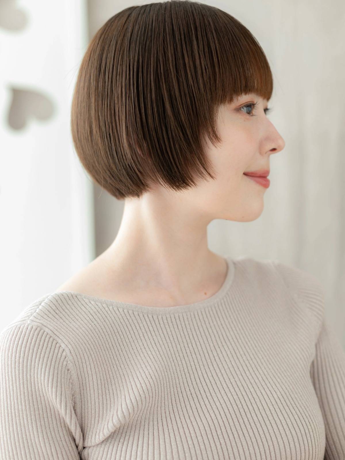 ぱっつん前髪のマッシュショート