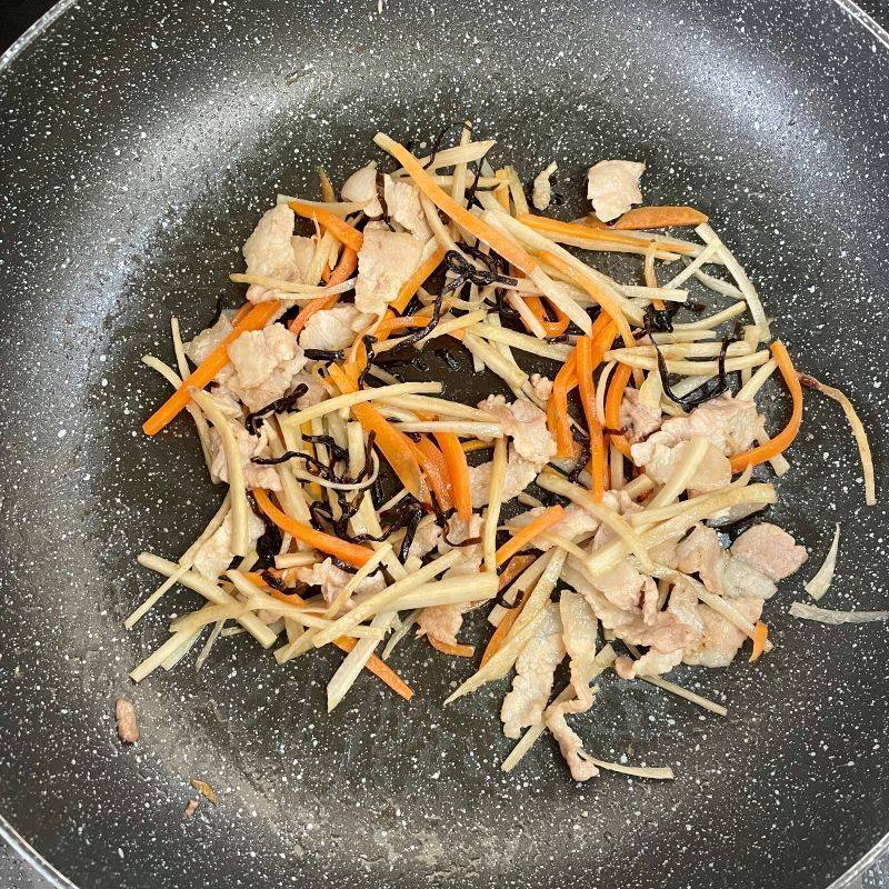 くらこん公式の「塩こんぶきんぴら」のレシピ