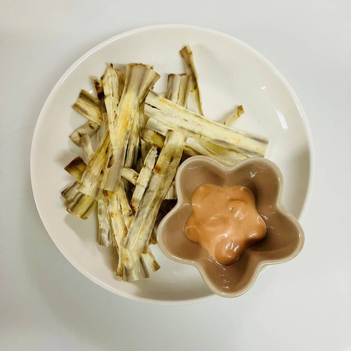 JAグループ公式の「レンジでサクサクヘルシーごぼうチップ」のレシピ