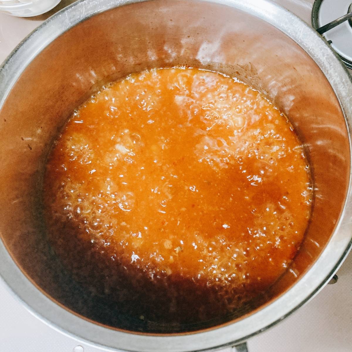 キョクヨー公式の「「さば水煮」缶のあったかキムチ鍋」のレシピ