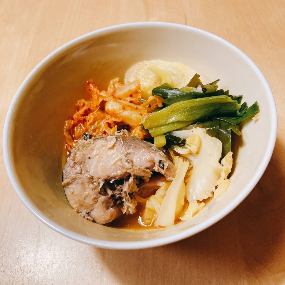 キョクヨー公式の「「さば水煮」缶のあったかキムチ鍋」のレシピ