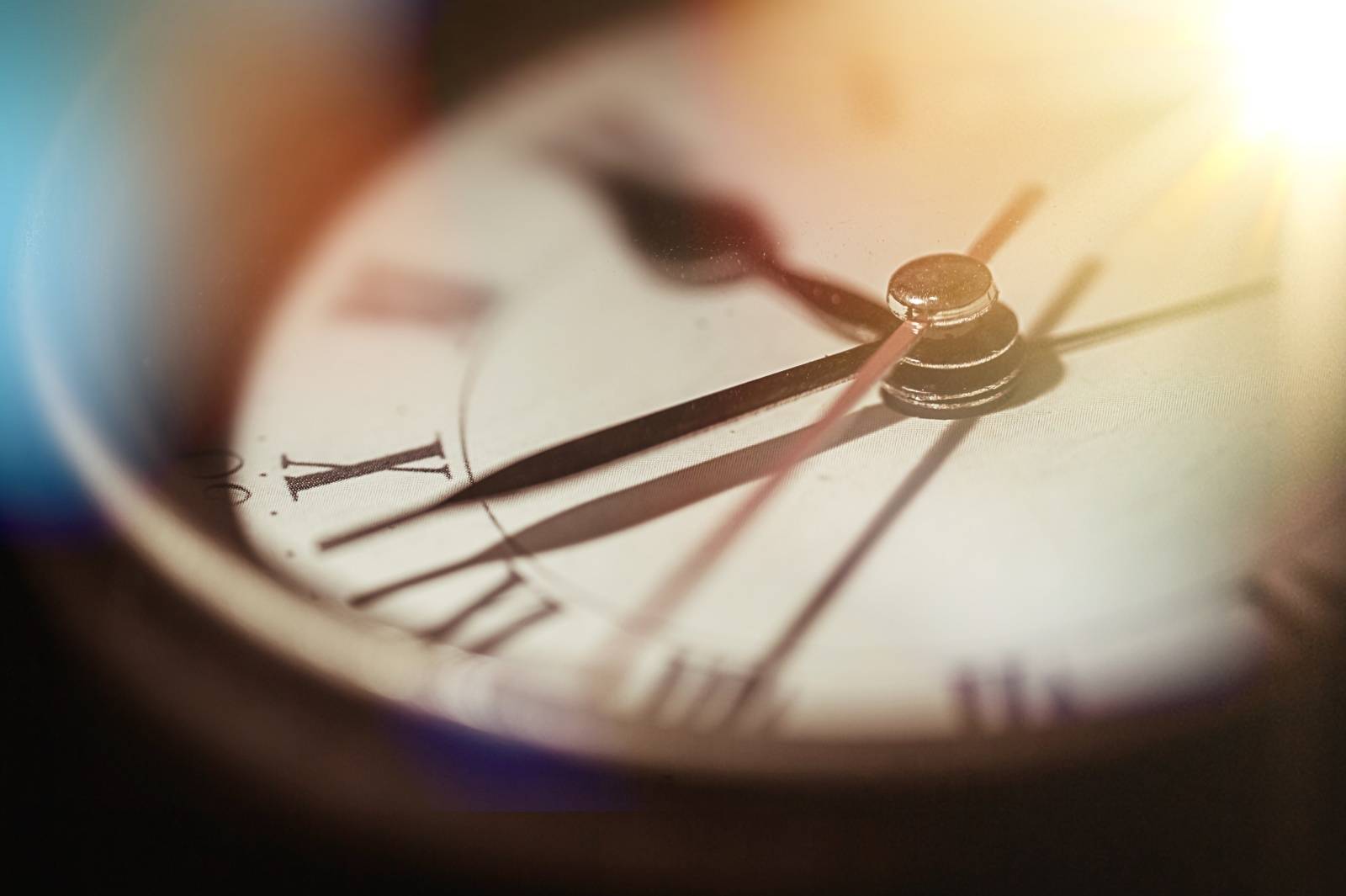 西 勝負運 下がる 止まった時計