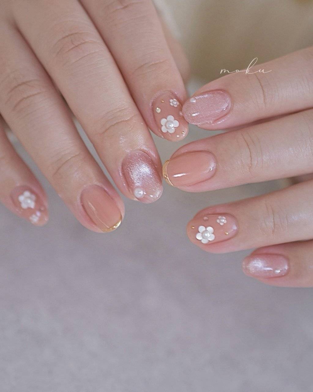 コーラルピンクネイル