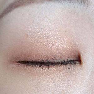 メイクが劇的にこなれる。ドラッグストアで買える「名品アイシャドウ」5選