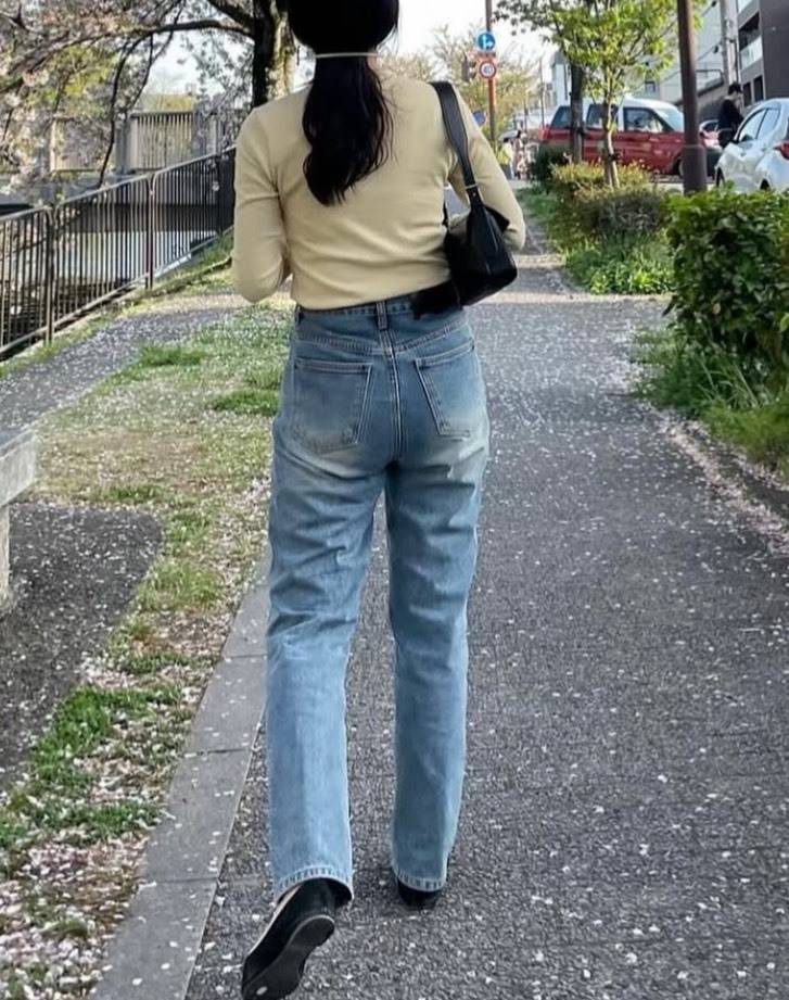 ユニクロ イエロートップス