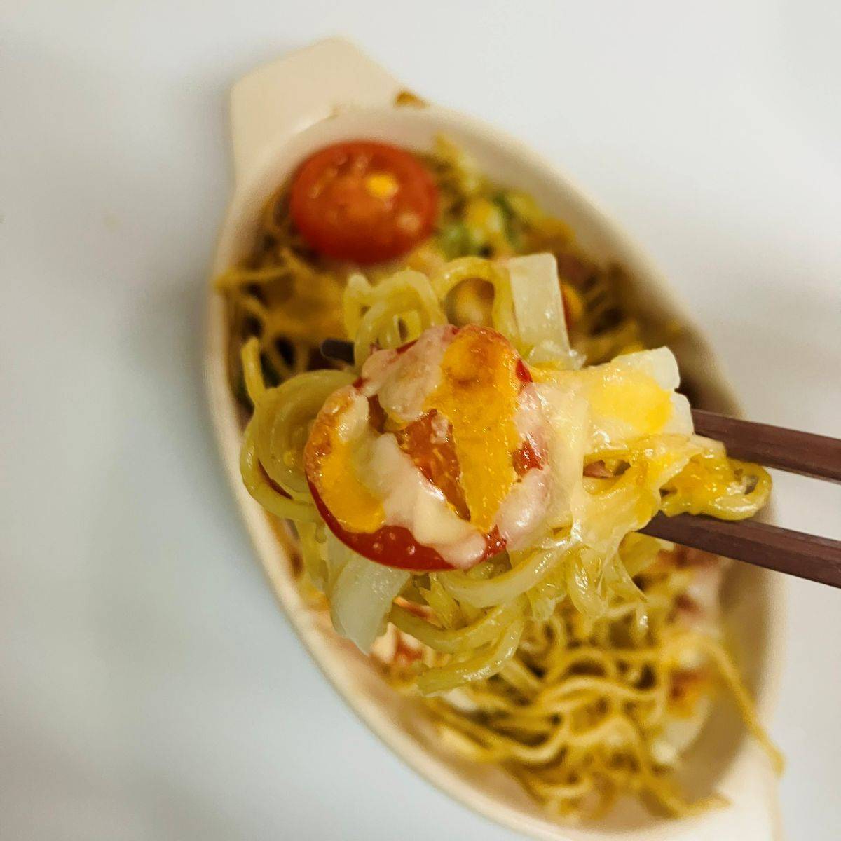 マルちゃん公式の「チーズ焼そば　グラタン風」のレシピ