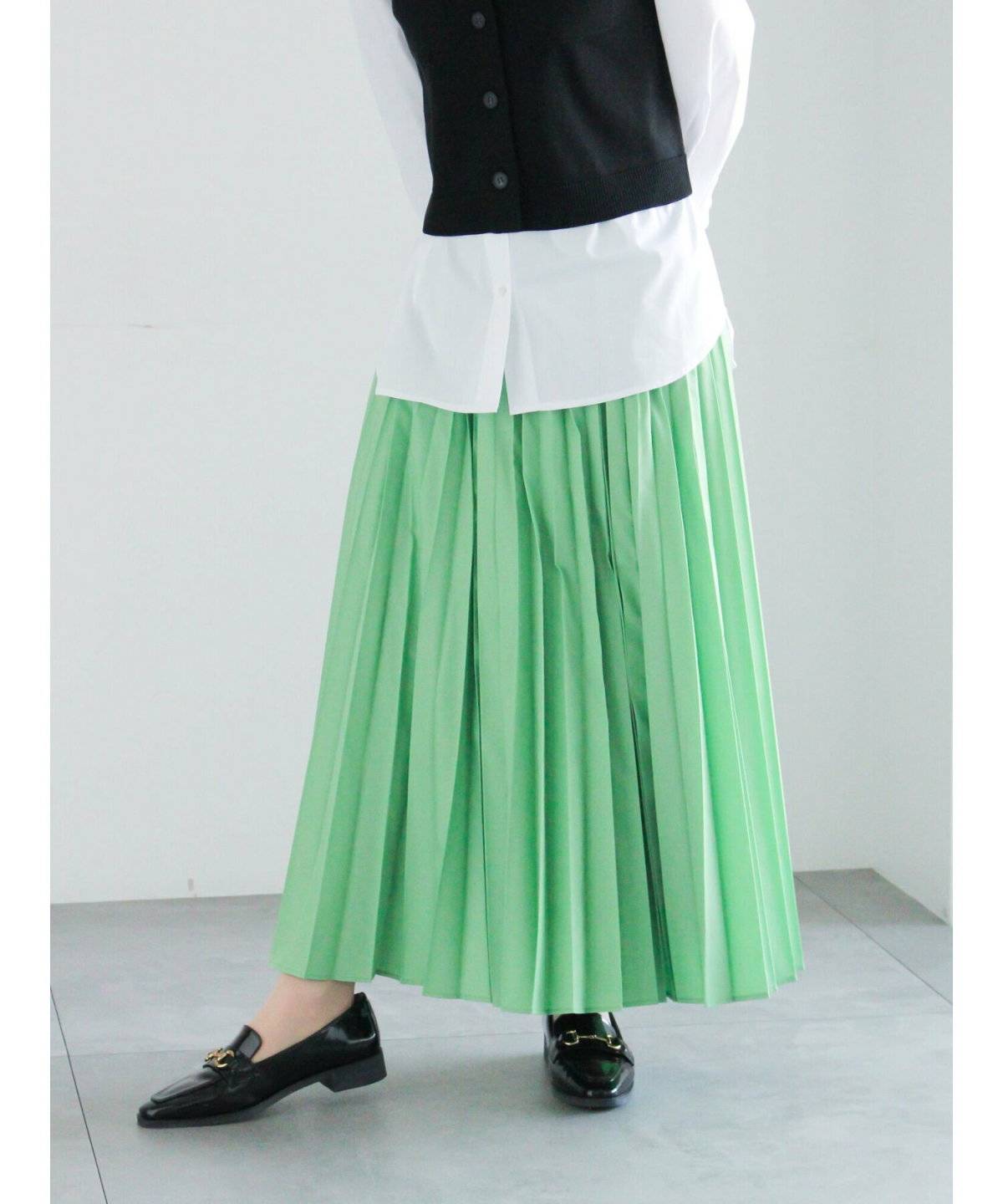 夏コーデの女性