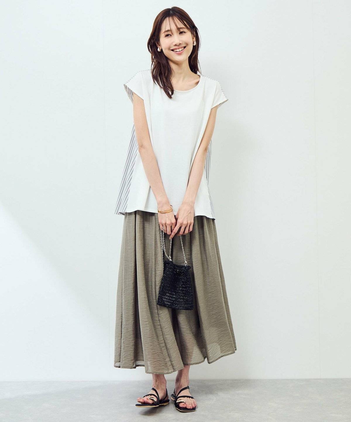 夏コーデの女性