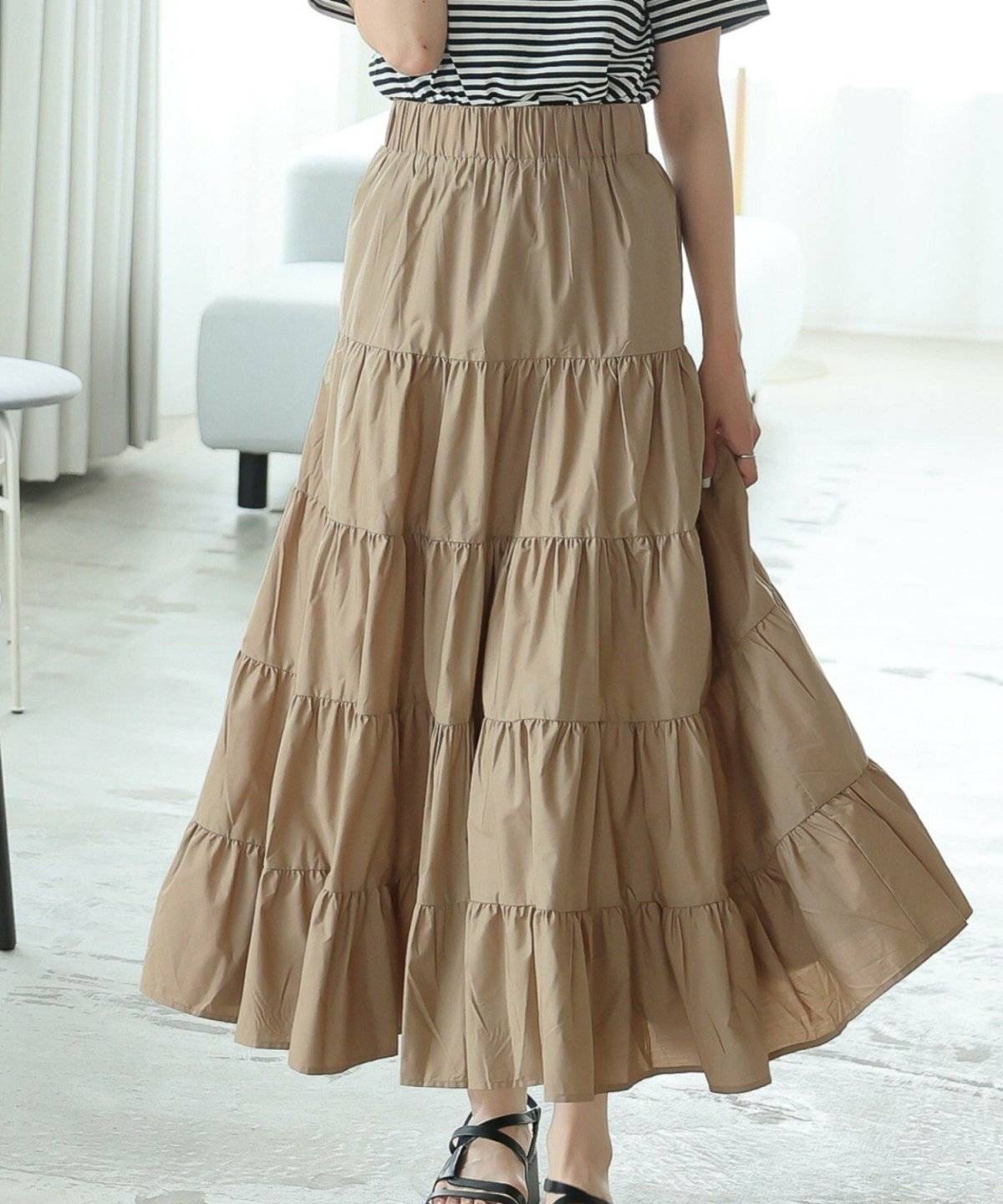 夏コーデの女性