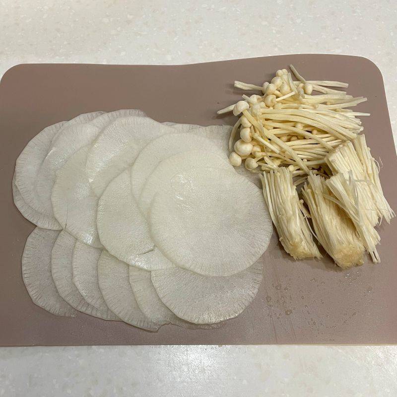 ヤマキ公式の「レンジで簡単！大根と豚バラ肉のしょうが蒸し」のレシピ