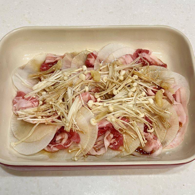 ヤマキ公式の「レンジで簡単！大根と豚バラ肉のしょうが蒸し」のレシピ
