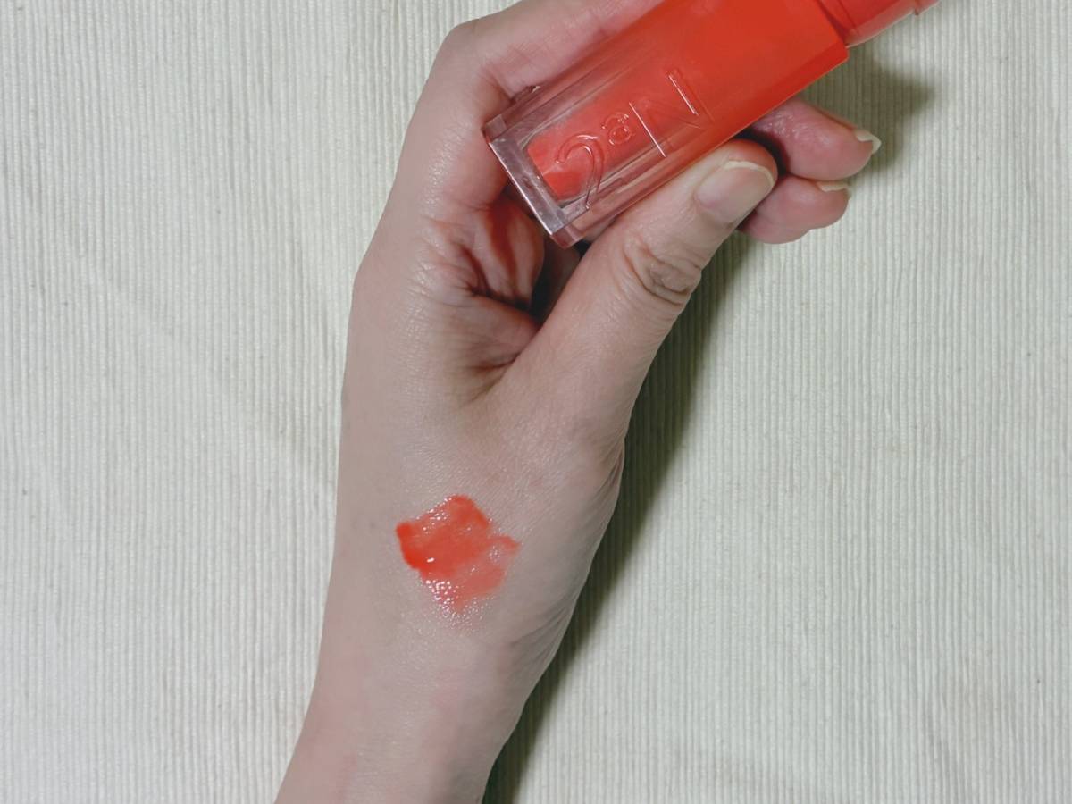 2aN トゥーエーエヌ グレイズバウンシングティント 04 ピーチシュー ティントリップ スウォッチ 本体 筆者手