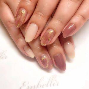 【2025年初春】手元が驚くほど垢抜ける。最新くすみベージュネイル5選