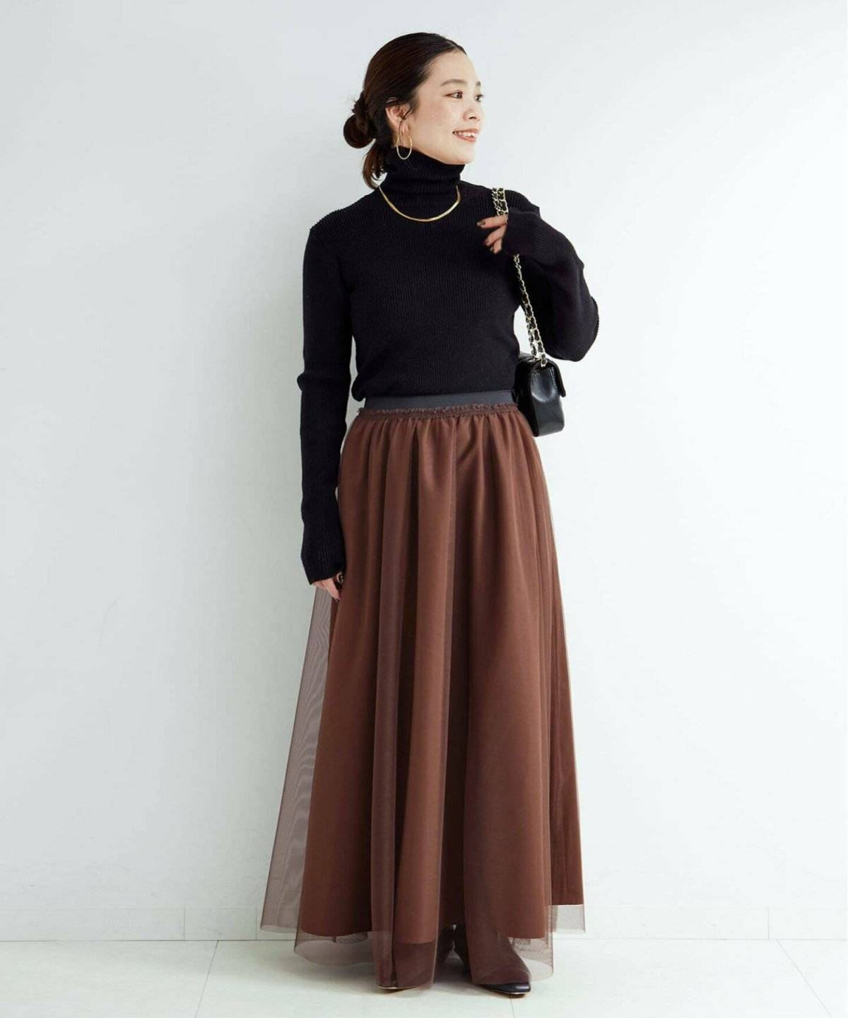 スカートコーデの女性