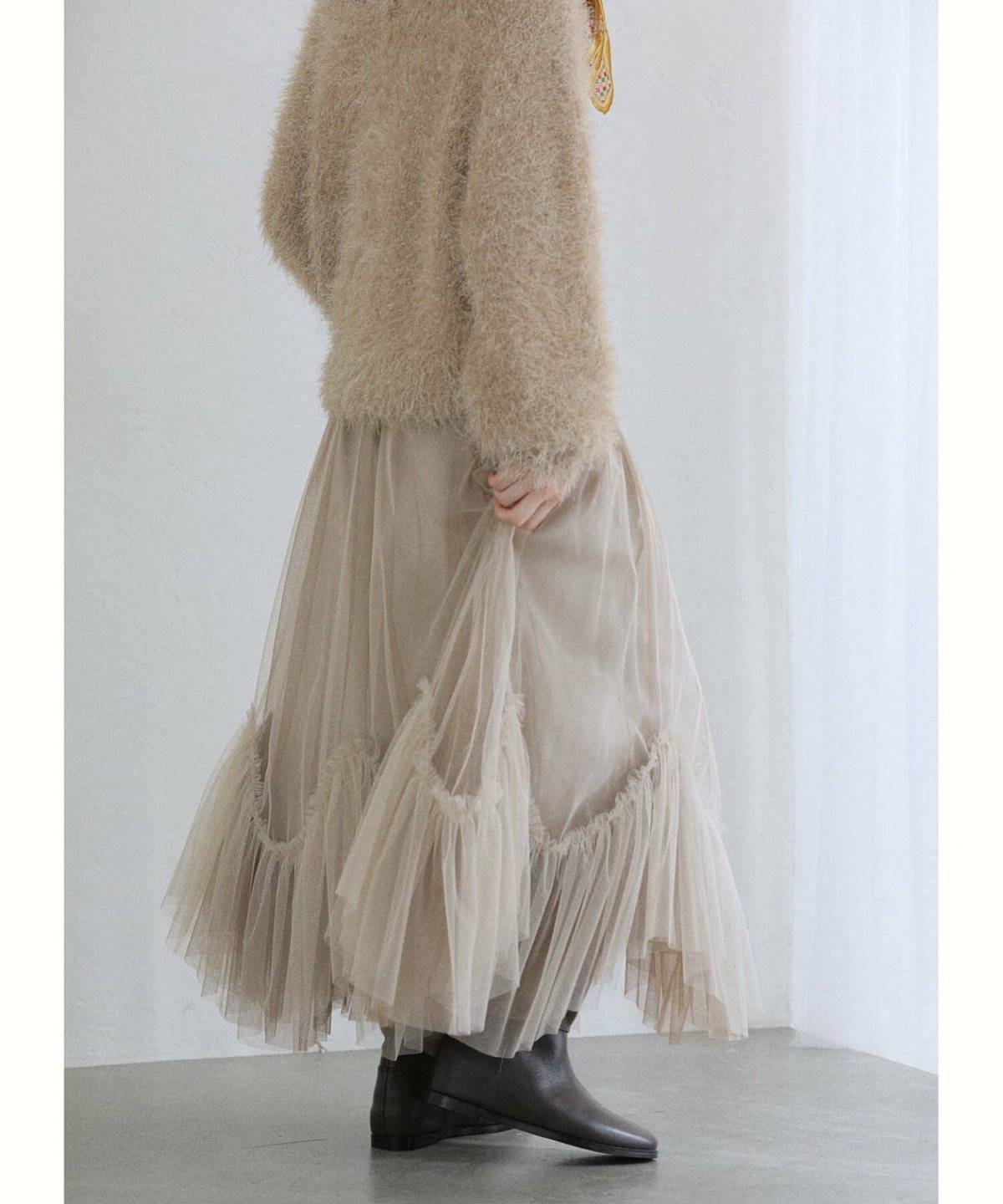 スカートコーデの女性