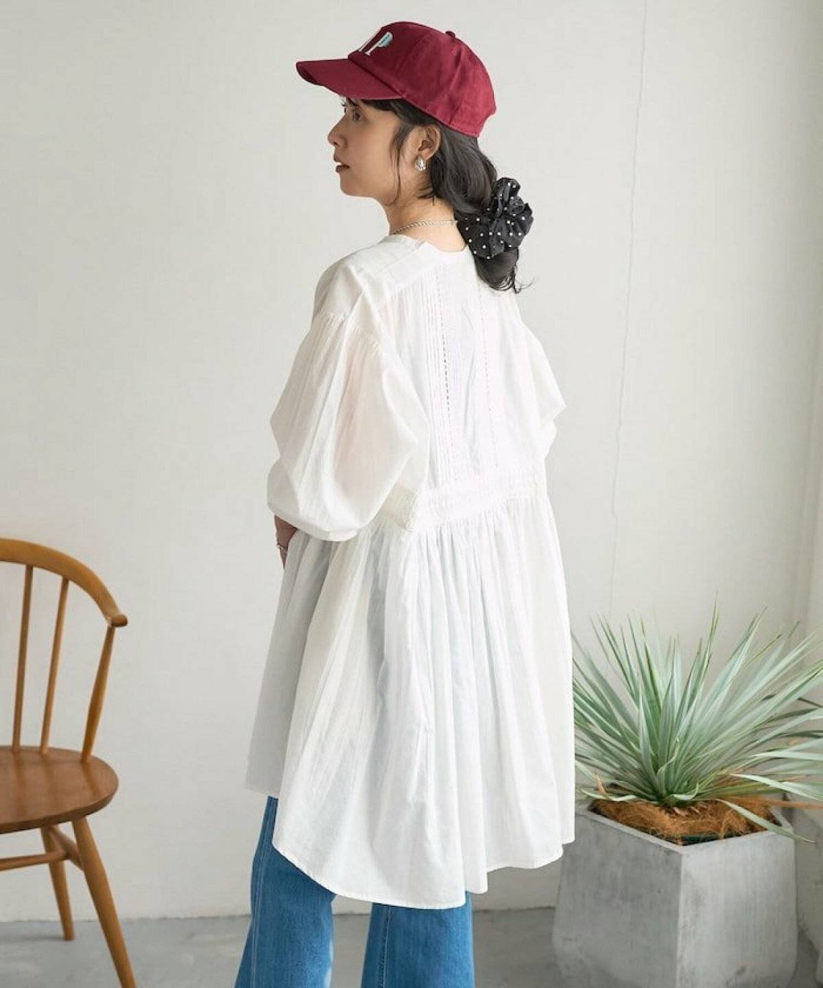 春コーデの女性