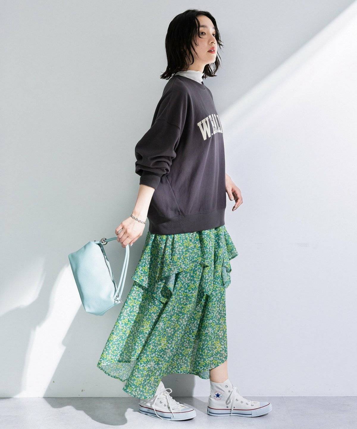 パーカー×カラーロングスカート