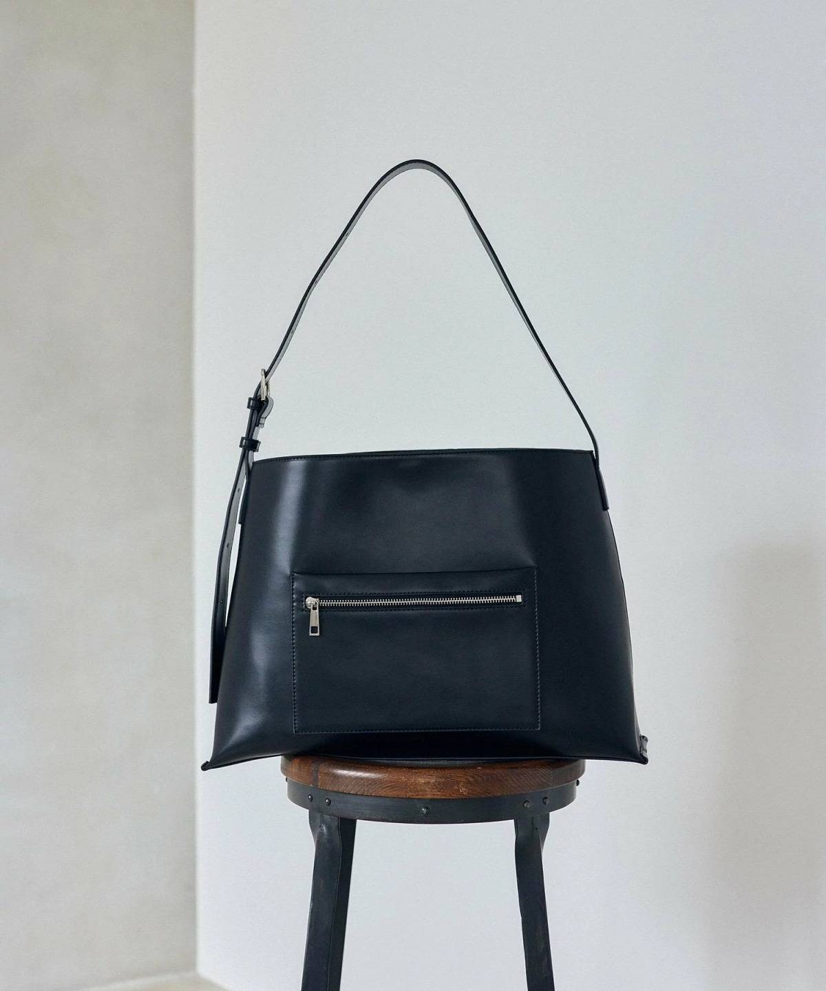 ADAM ET ROPE' マルチワンショルダーバッグ(ミドル)