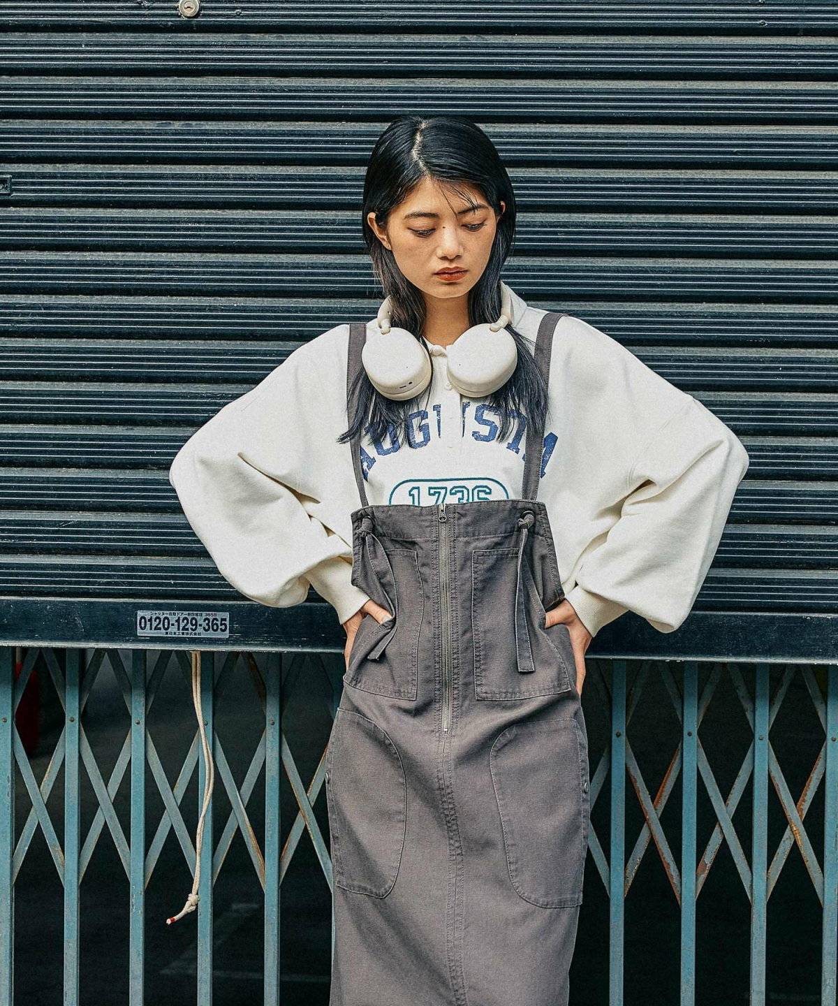 春コーデの女性