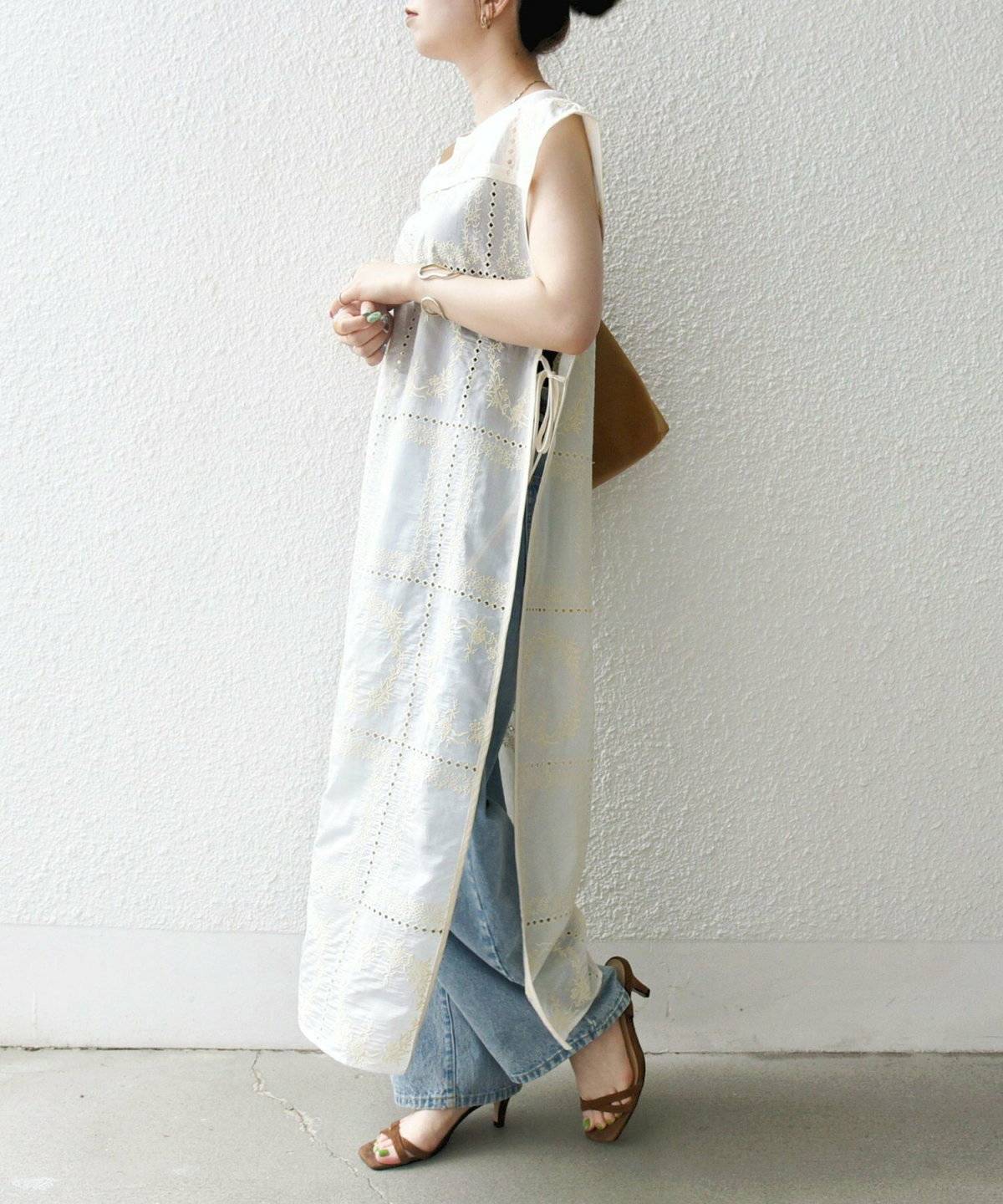 帽子をかぶった女性