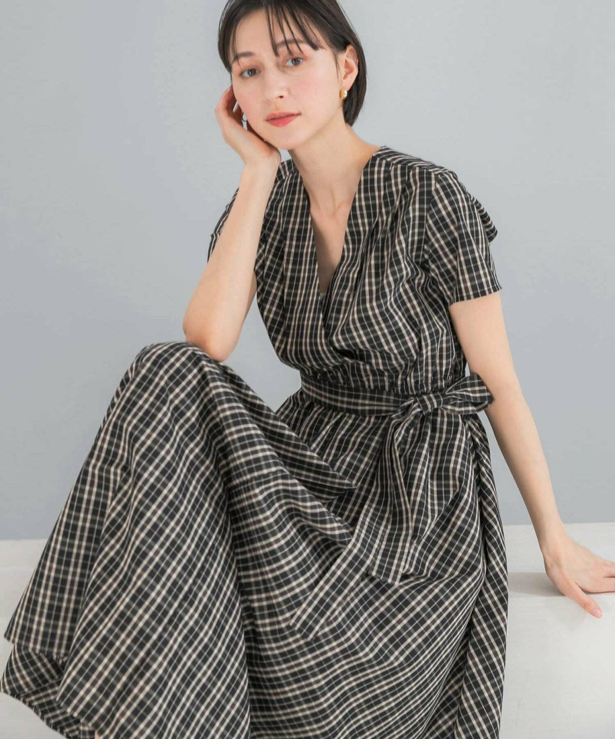 夏コーデの女性