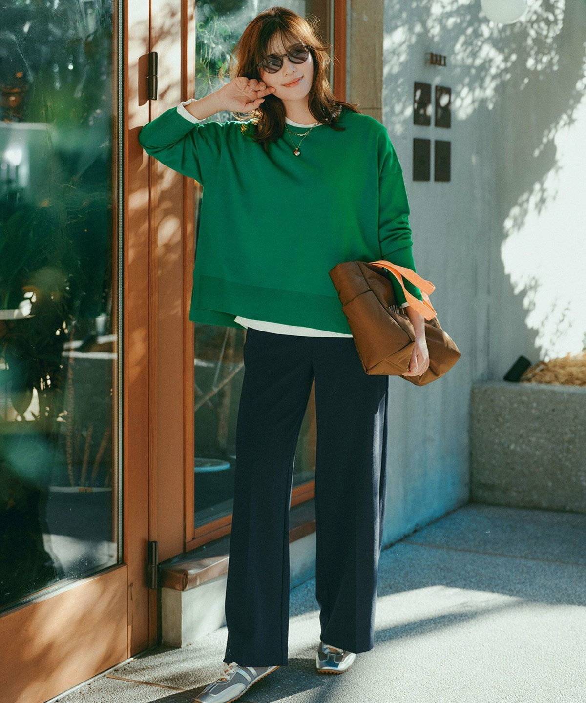 グリーン×ネイビーのコーデ