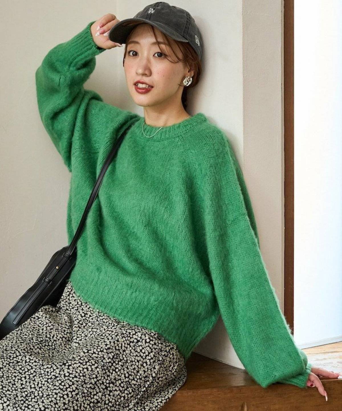 グリーン×花柄のコーデ