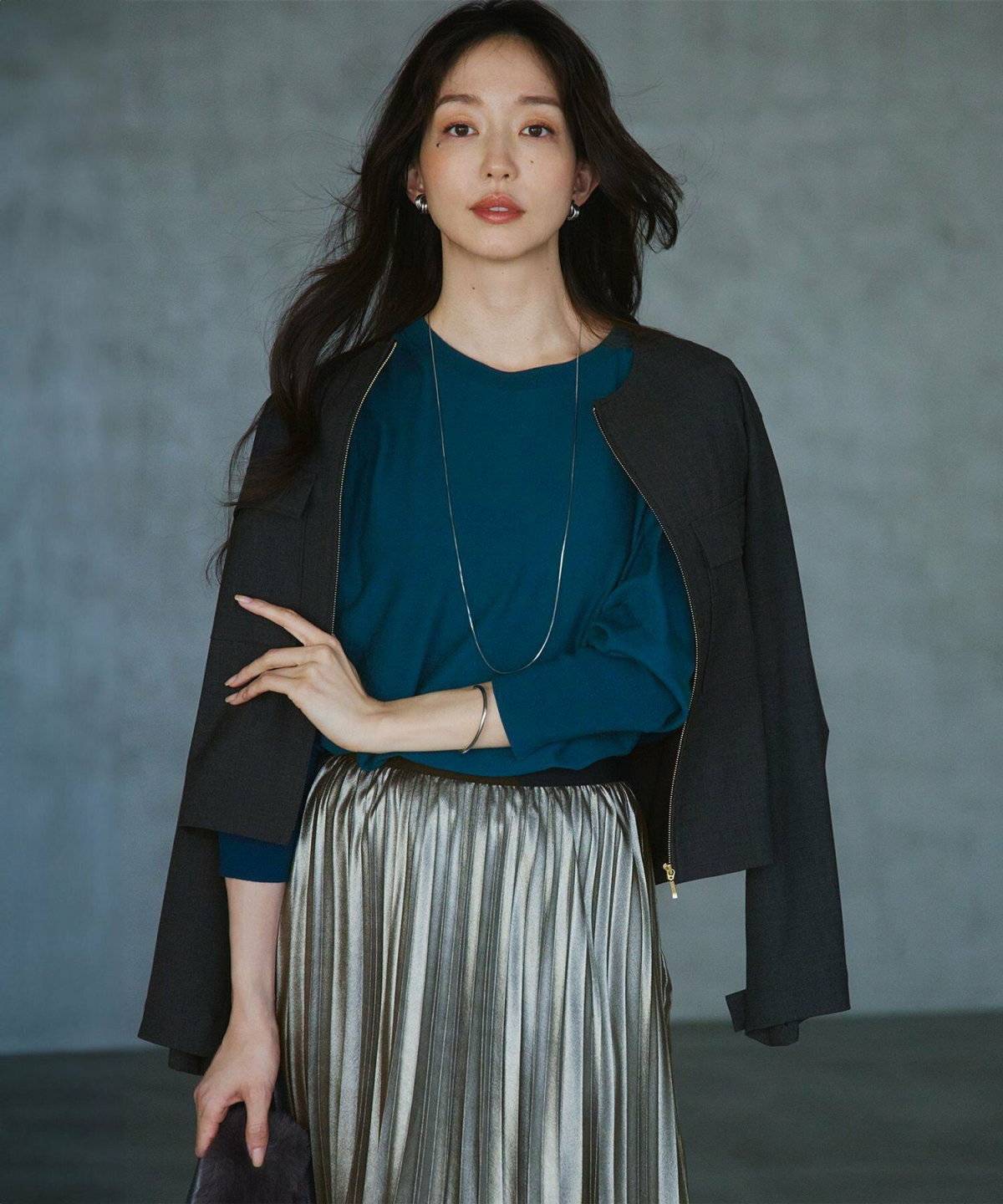 グリーン×シャイニーのコーデ