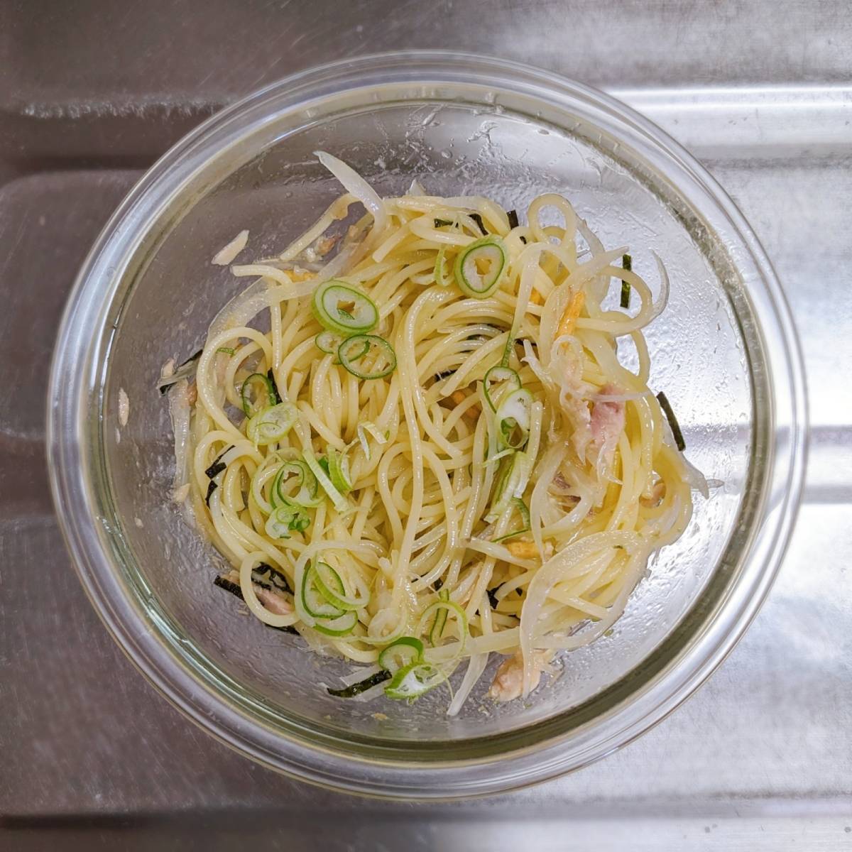 永谷園公式の「お茶づけ海苔冷製パスタ」のレシピ