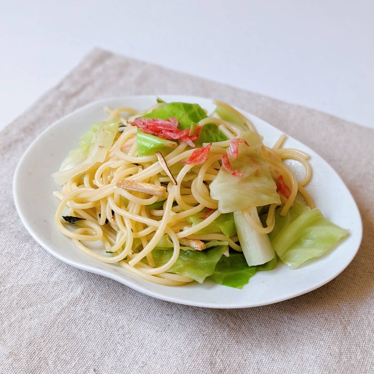 永谷園公式の「旬キャベツの和風パスタ」のレシピ