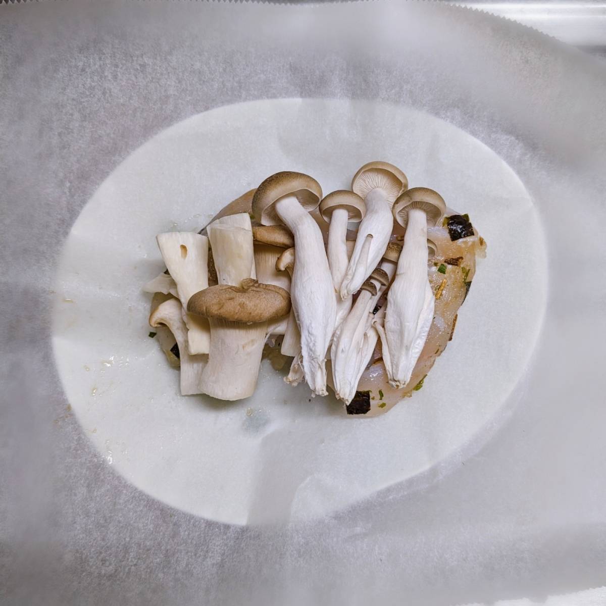 永谷園公式の「待つだけでタラとキノコのレンジ蒸し」のレシピ