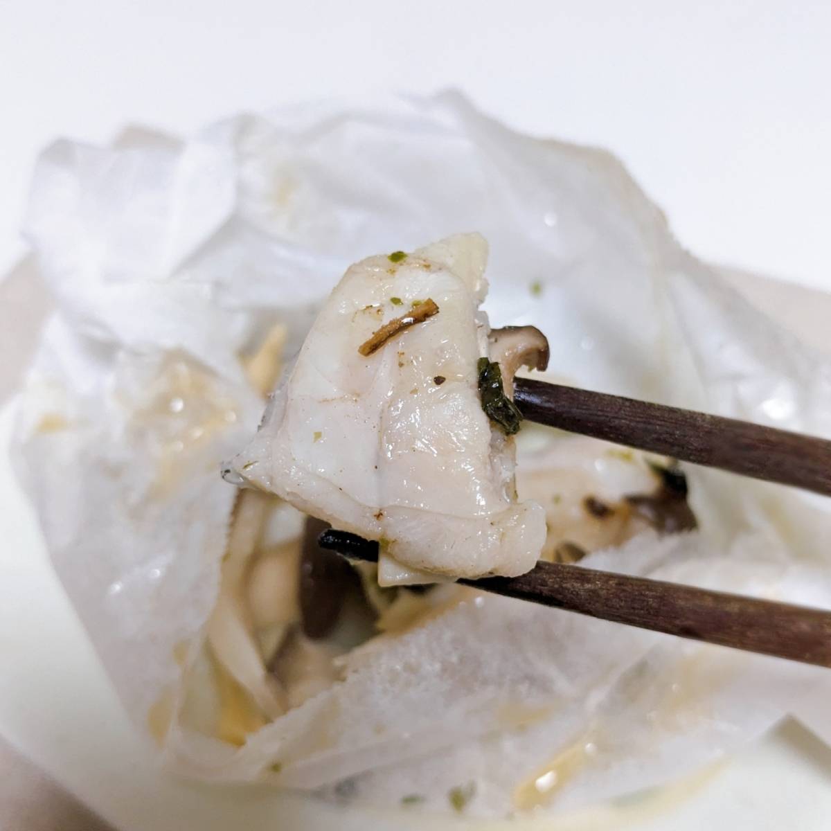 永谷園公式の「待つだけでタラとキノコのレンジ蒸し」のレシピ