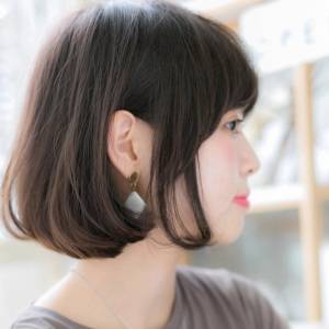  シックなカラーのワンカールボブ 